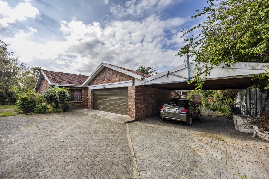 4 Bedroom Property for Sale in Nahoon Valley Park Eastern Cape